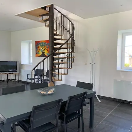 Casa de Férias La Maison D'Eugenie, Gite Vaugoubert Saint-Germain-de-Varreville