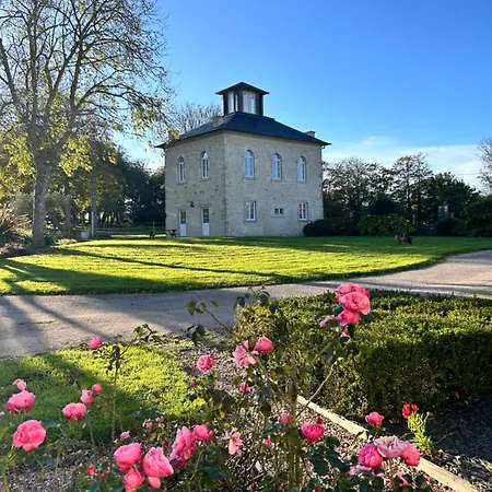 Casa de Férias La Maison D'Eugenie, Gite Vaugoubert Saint-Germain-de-Varreville
