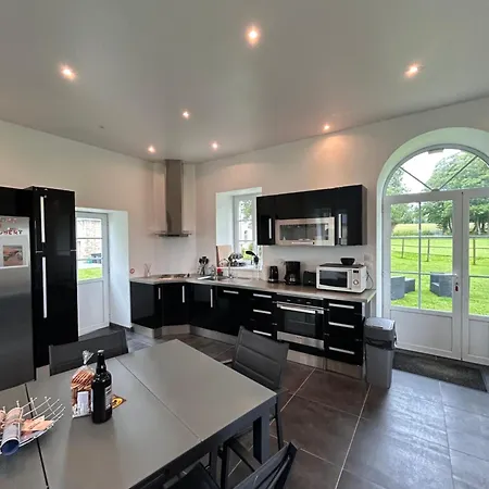 La Maison D'Eugenie, Gite Vaugoubert Casa de Férias *