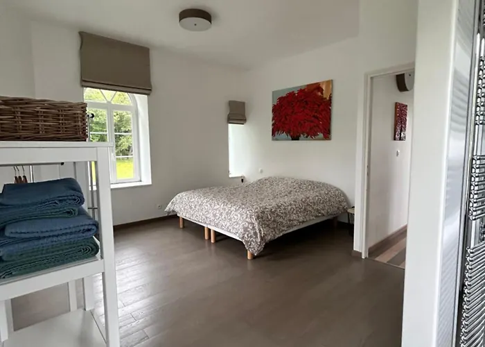 Vaugoubert بيت للعطل *